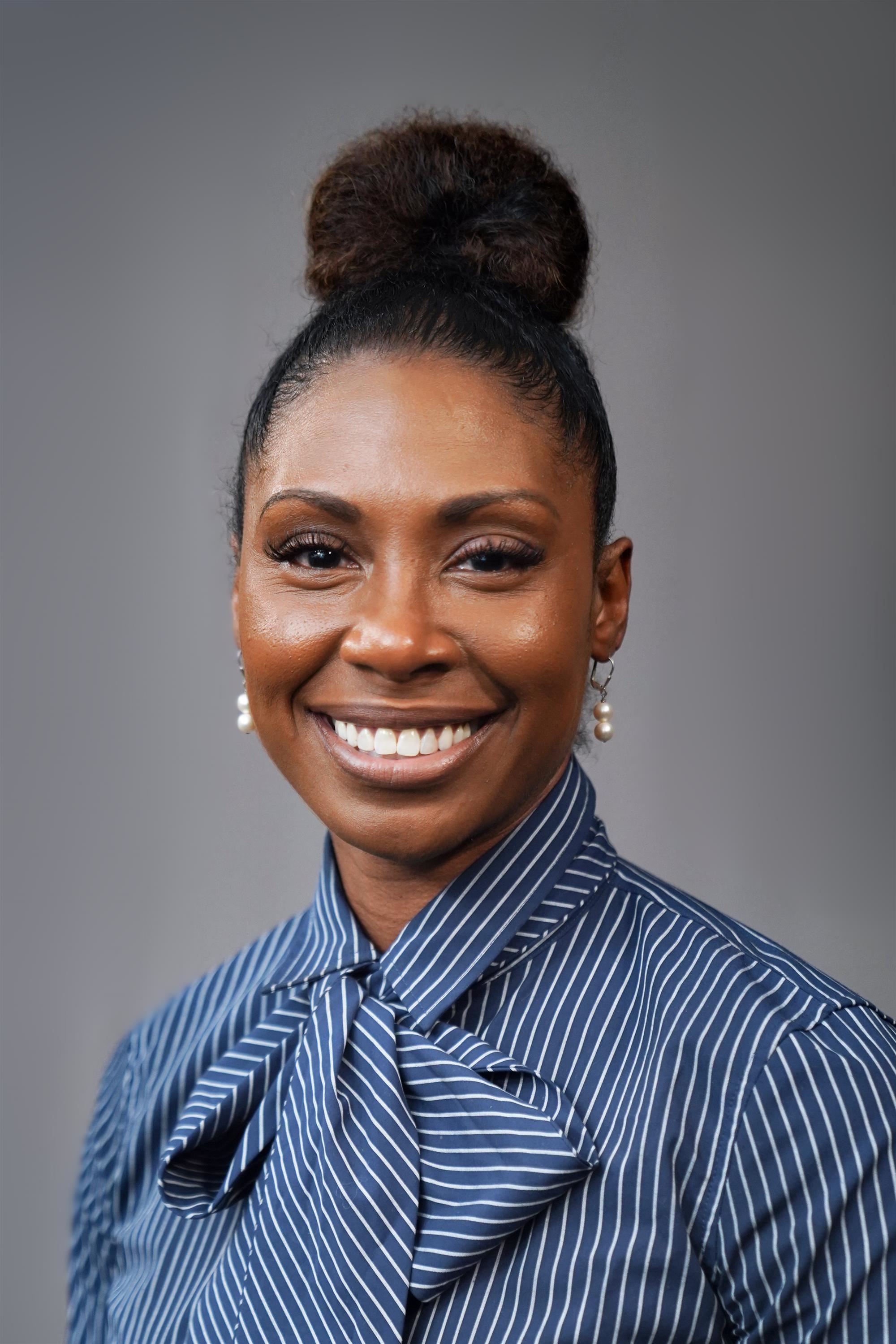 Dr. Cecilia Crear 