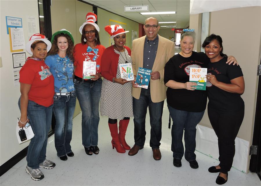 Fort Bend ISD students take part in Read Across America